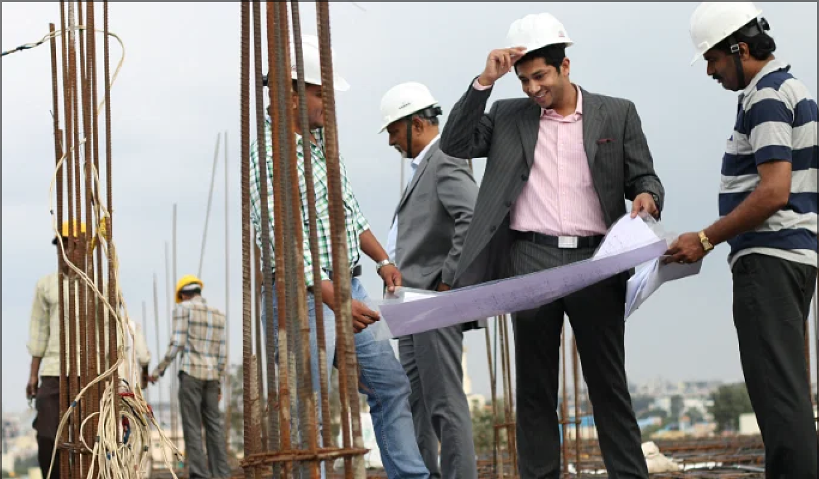 Ergonomic Practices for Construction Workers: Reducing Strain and Injury.